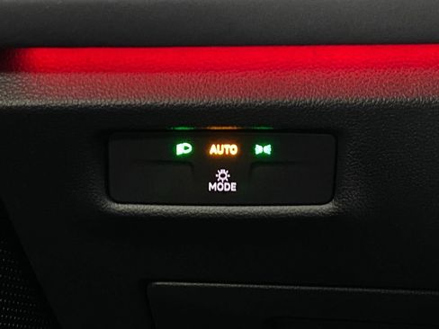 New 2025 Volkswagen Tiguan SE R-Line image 14