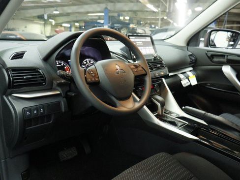 New 2026 Mitsubishi Eclipse Cross LE AWD/4WD image 5