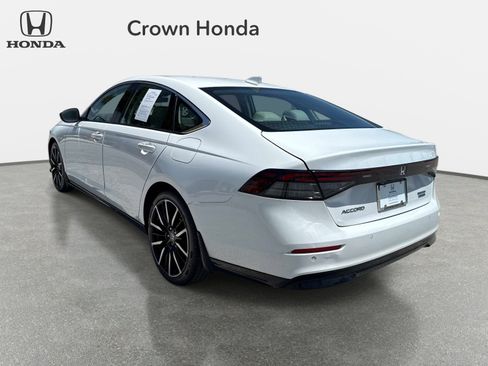 Used 2023 Honda Accord Touring image 3