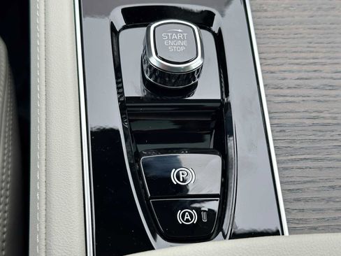 New 2026 Volvo XC90 B6 Ultra image 35