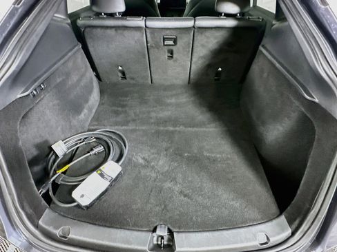 Used 2023 Tesla Model Y 2WD image 28