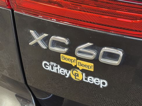 Used 2024 Volvo XC60 B5 Plus image 16