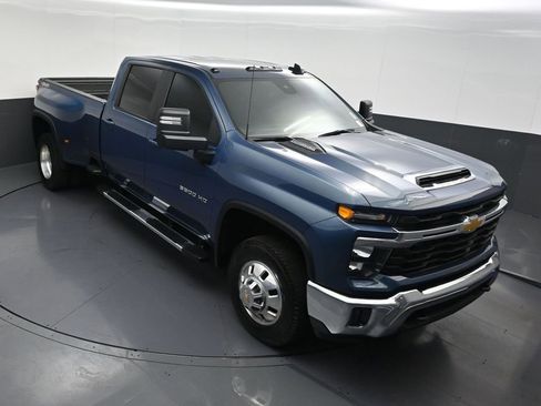 Used 2026 Chevrolet Silverado 3500 LT AWD/4WD image 25