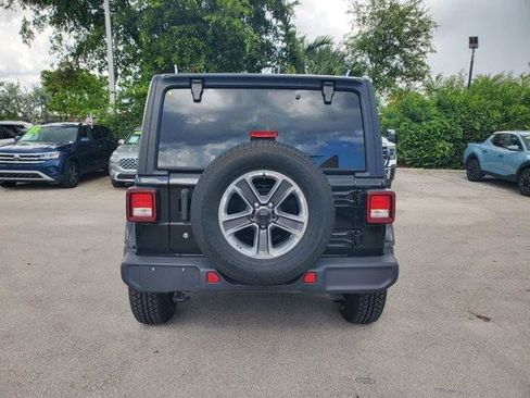 Used 2020 Jeep Wrangler Unlimited Sahara image 5