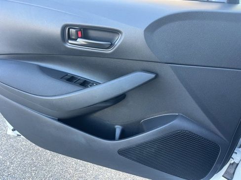 Used 2023 Toyota Corolla LE image 6