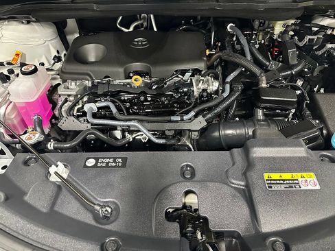 Used 2025 Toyota Sienna LE FWD image 67