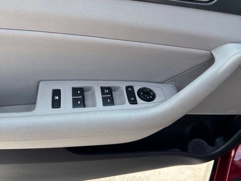 Used 2016 Hyundai Sonata Sport w/ Option Group 1V FWD image 9