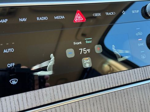 New 2026 Genesis GV80 2.5T Select image 36