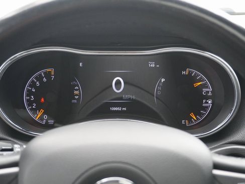 Used 2022 Jeep Grand Cherokee Laredo X image 15