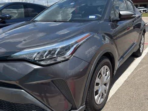 Used 2020 Toyota C-HR LE FWD image 1