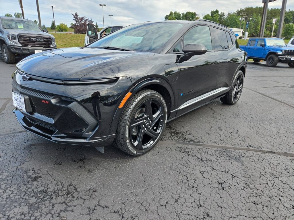 Certified 2025 Chevrolet Equinox EV RS FWD image 1