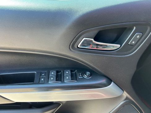 Used 2018 Chevrolet Colorado LT w/ LT Convenience Package RWD image 11