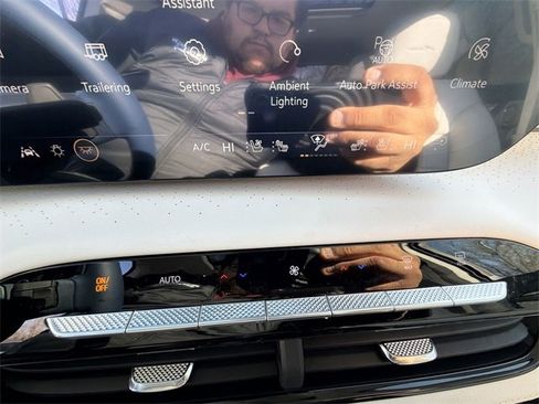 New 2026 Buick Enclave Avenir w/ Super Cruise Package image 16