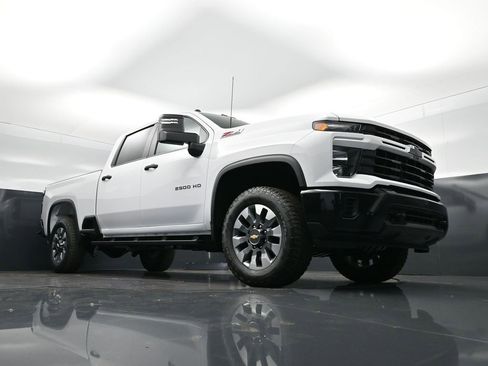 New 2026 Chevrolet Silverado 2500 Custom w/ Custom Convenience Package image 45