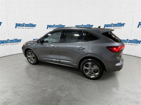Used 2023 Ford Escape ST-Line Select w/ Tech Pack #2 image 7