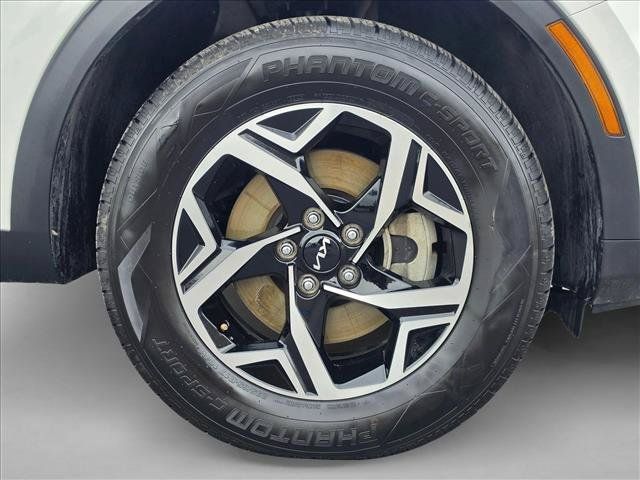 Used 2023 Kia Sportage LX AWD/4WD image 9