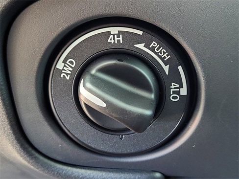 New 2026 Nissan Frontier PRO-4X w/ Pro-4x Convenience Package image 17