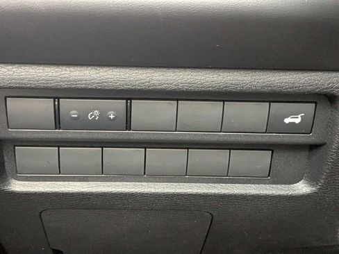 Used 2025 Mitsubishi Outlander SE AWD/4WD image 29