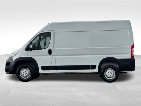 Used 2023 RAM ProMaster 2500 FWD image 4