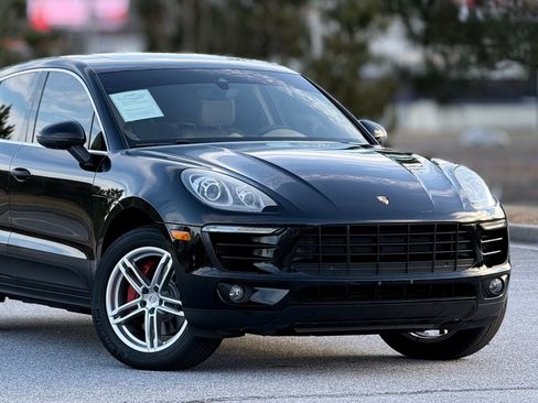 Used 2017 Porsche Macan S image 48