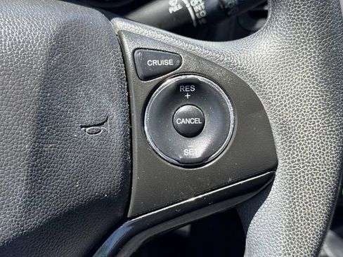 Used 2018 Honda HR-V LX image 23