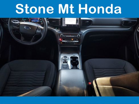 Used 2020 Ford Explorer XLT w/ Comfort Package image 18