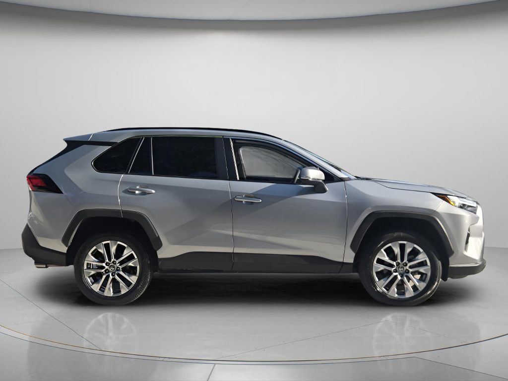 Used 2025 Toyota RAV4 XLE Premium FWD image 3