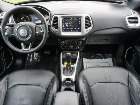 Used 2021 Jeep Compass Latitude FWD image 10