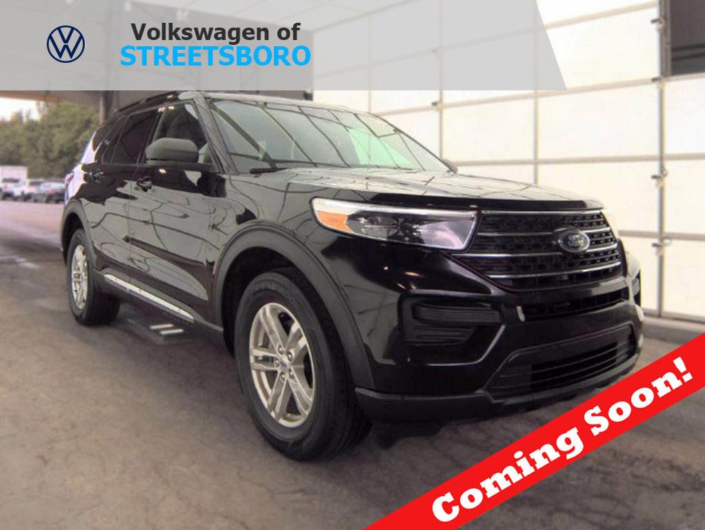 Used 2023 Ford Explorer XLT AWD/4WD image 1