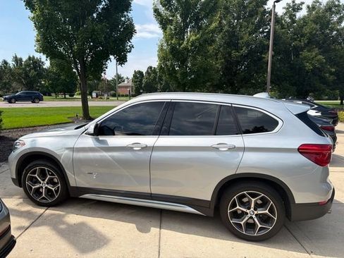 Used 2018 BMW X1 xDrive28i AWD/4WD image 3