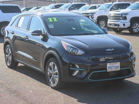 Used 2022 Kia Niro EX Premium image 5