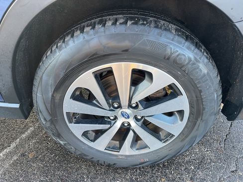 Certified 2022 Subaru Outback Premium w/ Popular Package #1 image 9