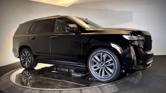 Used 2022 Cadillac Escalade Sport Platinum w/ Heavy-Duty Trailer Package AWD/4WD image 27