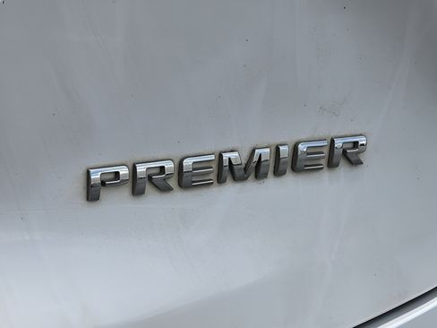 Used 2021 Chevrolet Blazer Premier w/ Driver Confidence II Package FWD image 41