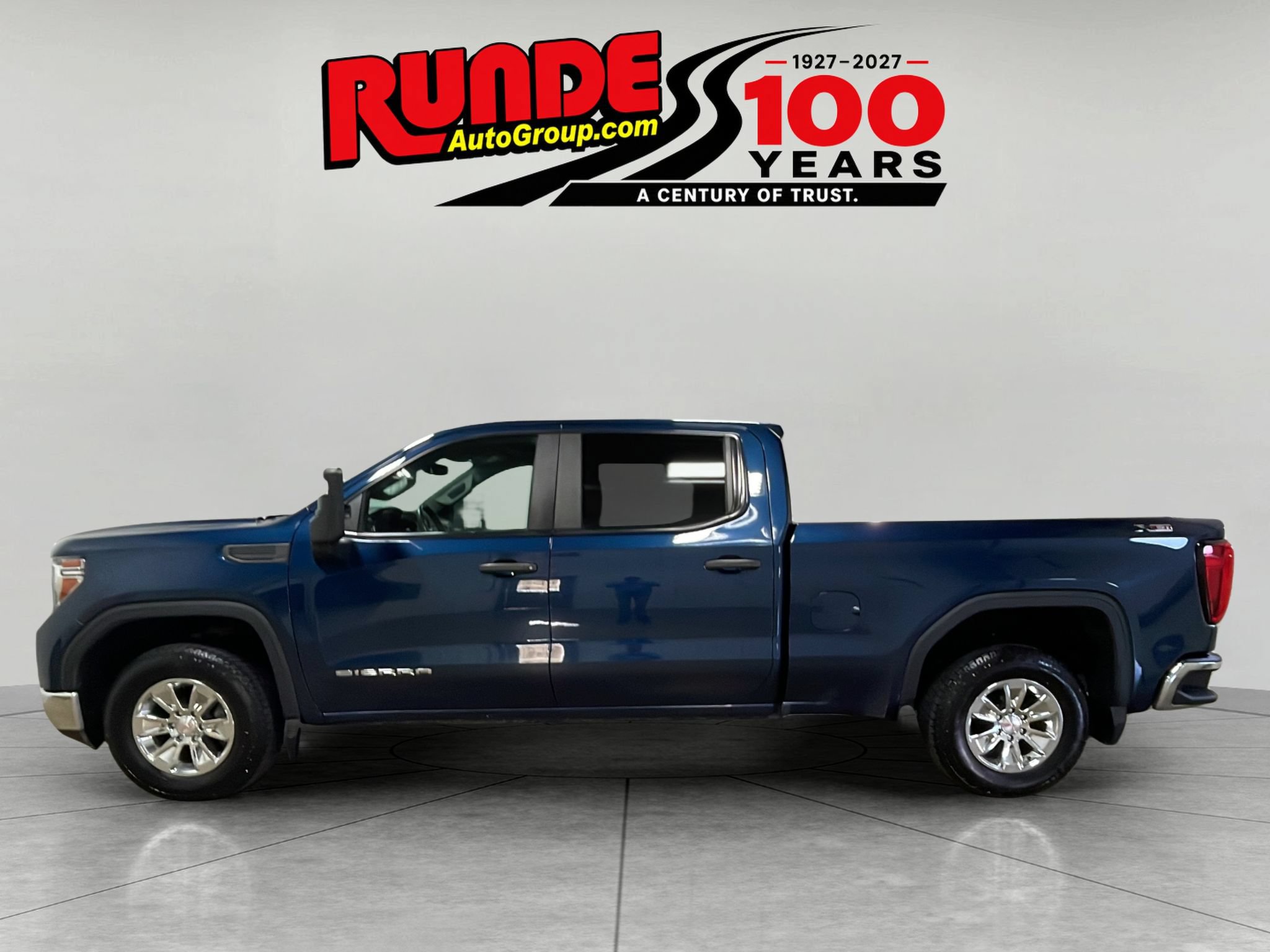 Used 2020 GMC Sierra 1500 4x4 Crew Cab w/ Sierra Value Package image 2