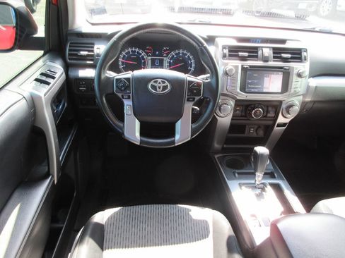 Used 2018 Toyota 4Runner SR5 AWD/4WD image 14