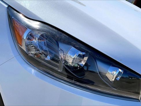 Used 2019 Kia Sorento LX image 27