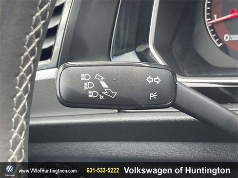 Certified 2019 Volkswagen Jetta R-Line w/ R-Line Cold Weather Package image 18