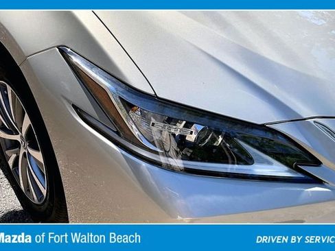 Used 2021 Lexus ES 300h w/ Premium Package FWD image 32