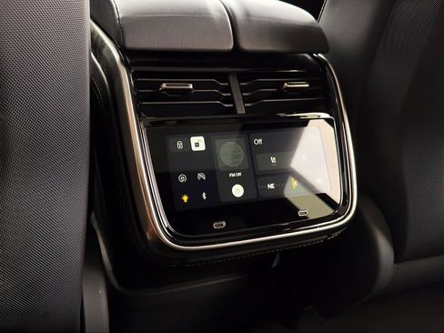 Used 2023 Rivian R1S Adventure image 18