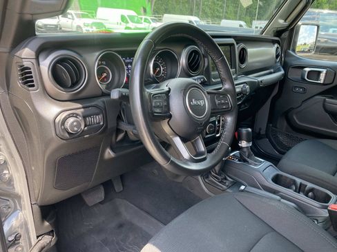 Used 2022 Jeep Gladiator Sport AWD/4WD image 24