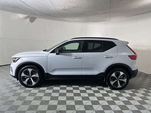 Used 2026 Volvo XC40 B5 Plus AWD/4WD image 5