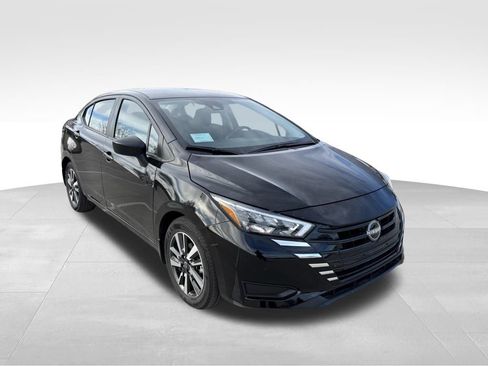 Used 2025 Nissan Versa S w/ S Plus Package image 2