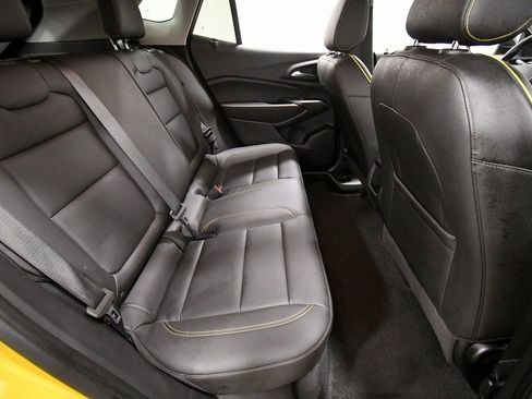 Used 2025 Chevrolet Trax ACTIV image 17