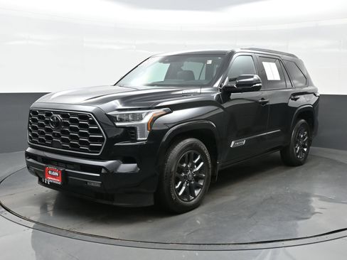 Used 2025 Toyota Sequoia Platinum image 2