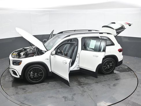 Used 2025 Mercedes-Benz GLB 35 AMG 4MATIC image 54