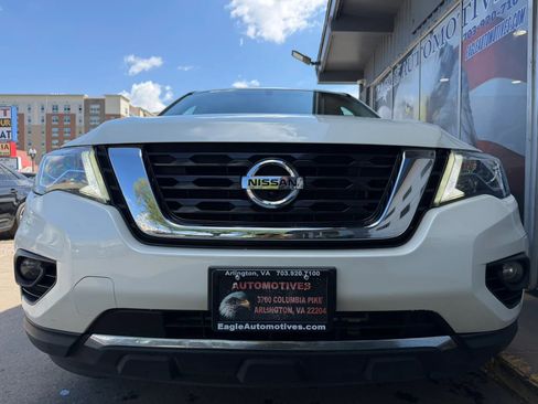 Used 2019 Nissan Pathfinder SL w/ SL Premium Package AWD/4WD image 8