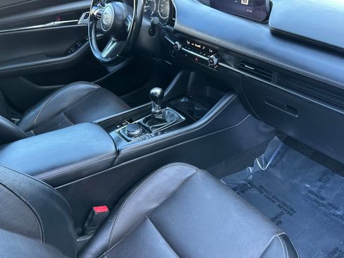 Used 2025 MAZDA MAZDA3 2.5 S Hatchback w/ Premium Pkg image 19