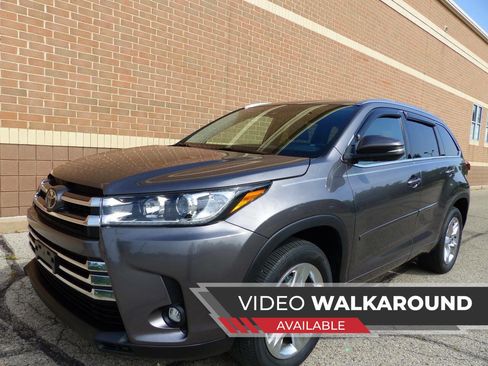 Used 2019 Toyota Highlander FWD V6 image 2