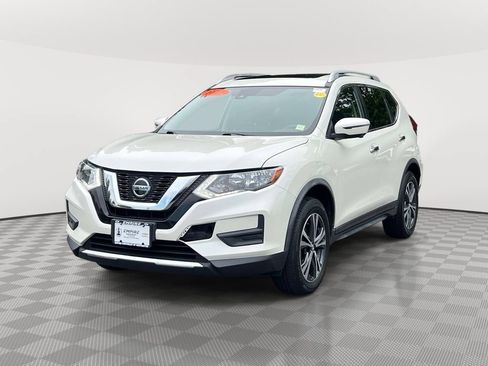 Used 2019 Nissan Rogue SV w/ Sun & Sound Touring Package AWD/4WD image 3